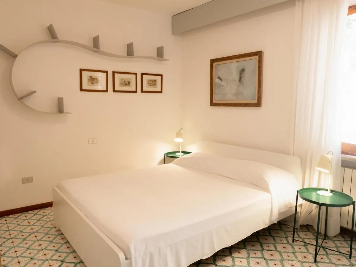 Villa Lo Schioppo Vista Mare 마르시아나마리나 0*,