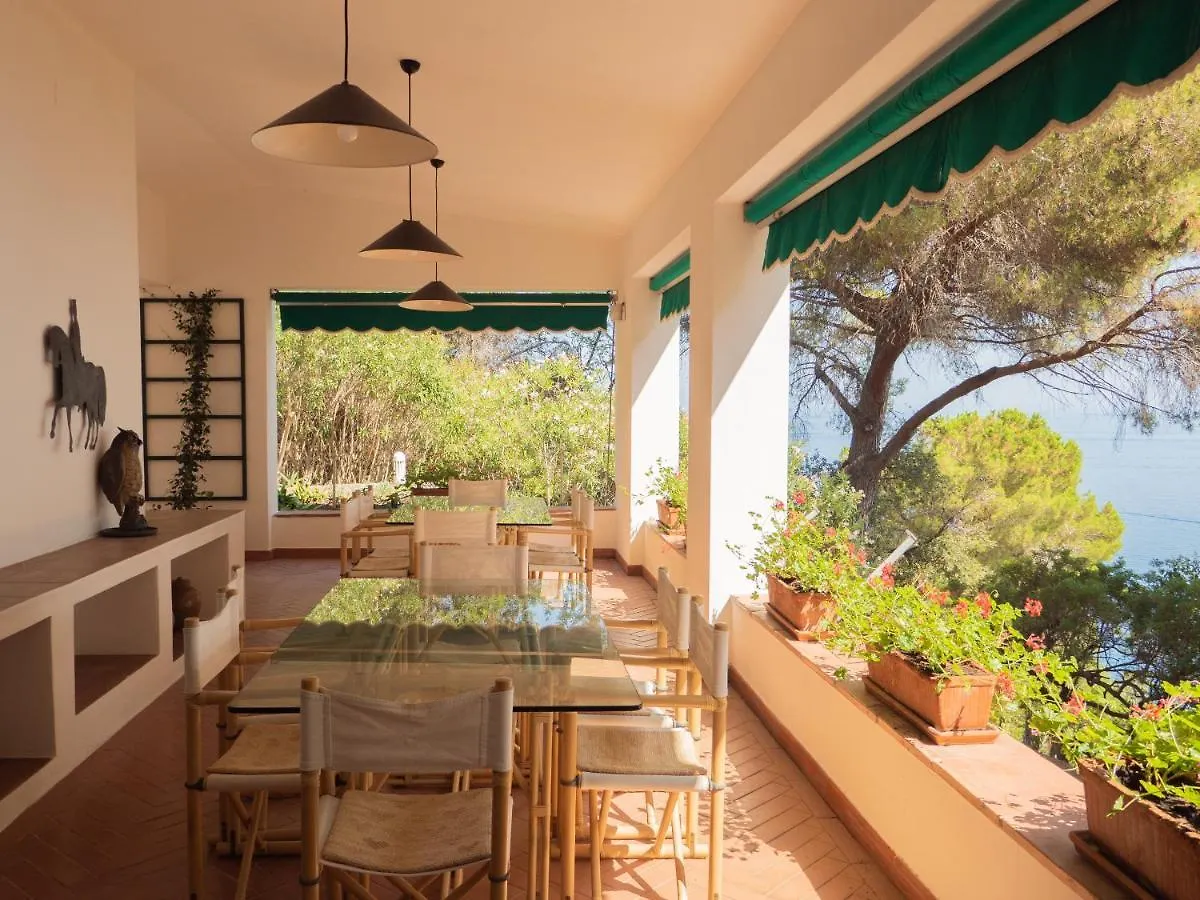 Villa Lo Schioppo Vista Mare 마르시아나마리나 0*,