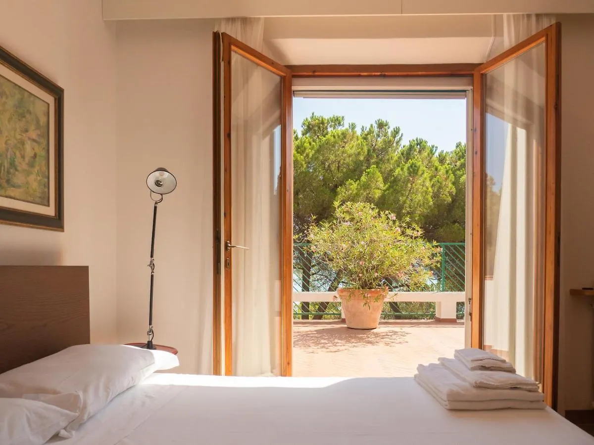 Villa Lo Schioppo Vista Mare 마르시아나마리나 이탈리아